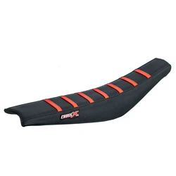 Housse de selle GASGAS EC-ECF 2012-2017 TOP BLACK- SIDE BLACK-STRIPES RED (M811-3BBR) Housse de selle GASGAS EC-ECF 2012-2017 TOP BLACK- SIDE BLACK-STRIPES RED (M811-3BBR)