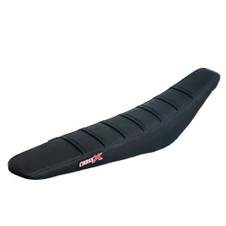 Housse de selle KTM SXF 250-450 16-18 SX 125-150 16-18 SX 250 17-18 EXC 17-19 TOP BLACK- SIDE BLACK-STRIPES BLACK (M518-3BBB)